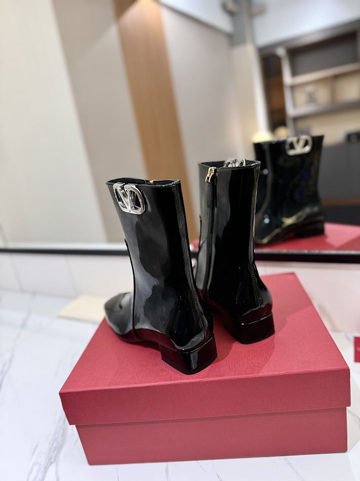最高級ヴァレンティノスーパーコピー靴 ヴァレンティノブーツコピー VALENTINO ミドルブーツ レディース 歩きやすい 2412308 ブラック - 画像 (2)