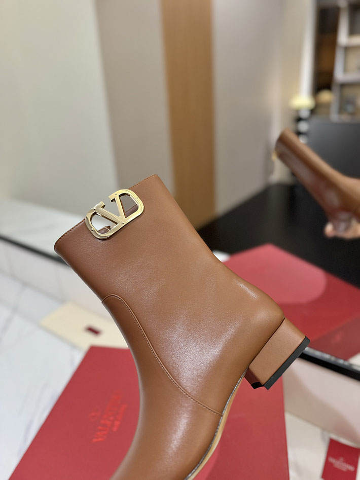 最高級ヴァレンティノスーパーコピー靴 ヴァレンティノブーツコピー VALENTINO ミドルブーツ レディース 歩きやすい 2412309 ブラウン - 画像 (4)