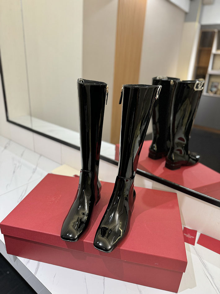 最高級ヴァレンティノスーパーコピー靴 ヴァレンティノブーツコピー VALENTINO ロングブーツ 流行り 2025 2412312 ブラック - 画像 (8)
