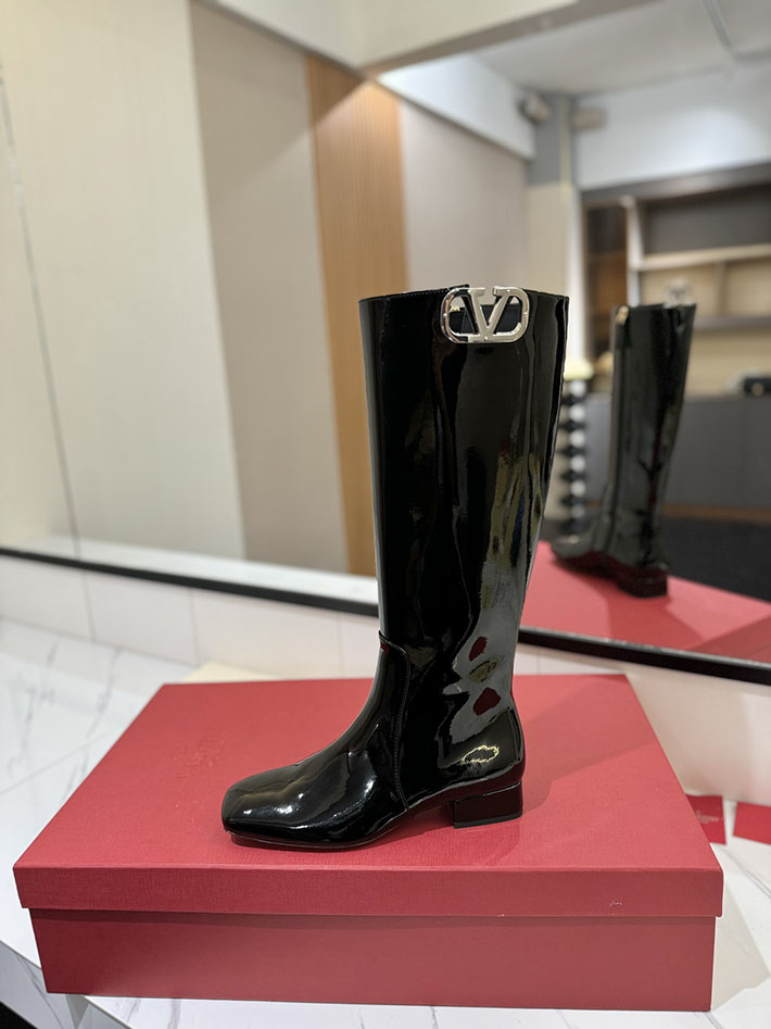 最高級ヴァレンティノスーパーコピー靴 ヴァレンティノブーツコピー VALENTINO ロングブーツ 流行り 2025 2412312 ブラック - 画像 (7)