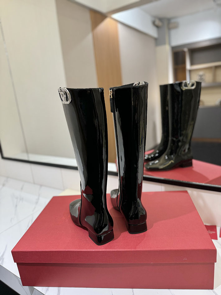 最高級ヴァレンティノスーパーコピー靴 ヴァレンティノブーツコピー VALENTINO ロングブーツ 流行り 2025 2412312 ブラック - 画像 (2)