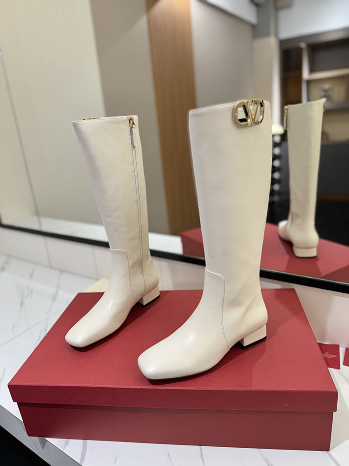 最高級ヴァレンティノスーパーコピー靴 ヴァレンティノブーツコピー VALENTINO ロングブーツ 流行り 2025 2412313 ホワイト - 画像 (9)