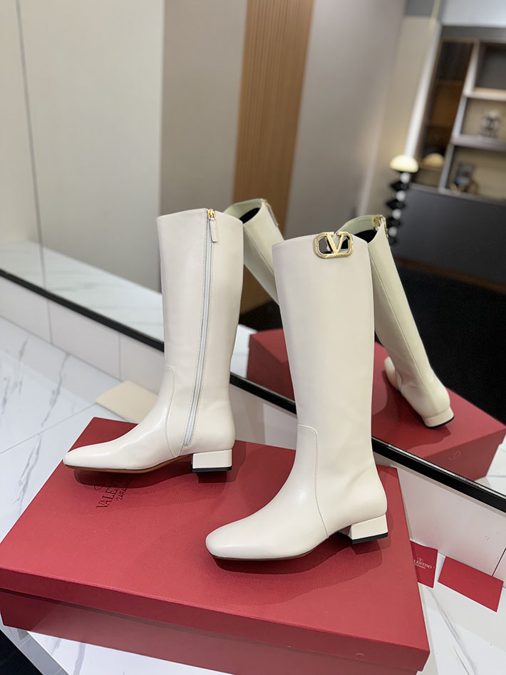 最高級ヴァレンティノスーパーコピー靴 ヴァレンティノブーツコピー VALENTINO ロングブーツ 流行り 2025 2412313 ホワイト - 画像 (6)