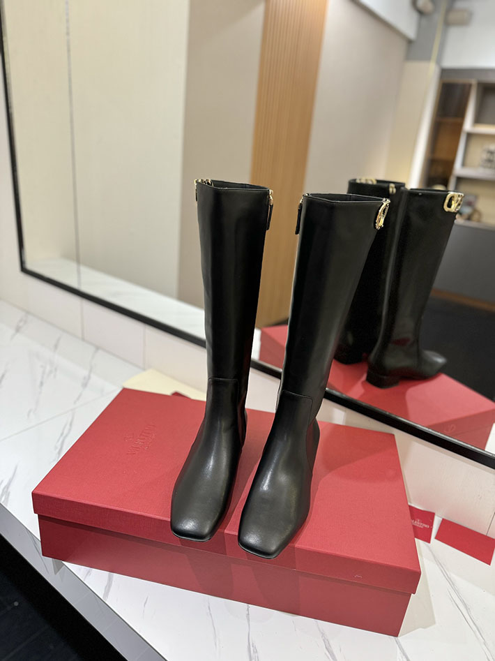 最高級ヴァレンティノスーパーコピー靴 ヴァレンティノブーツコピー VALENTINO ロングブーツ 流行り 2025 2412314 ブラック - 画像 (8)