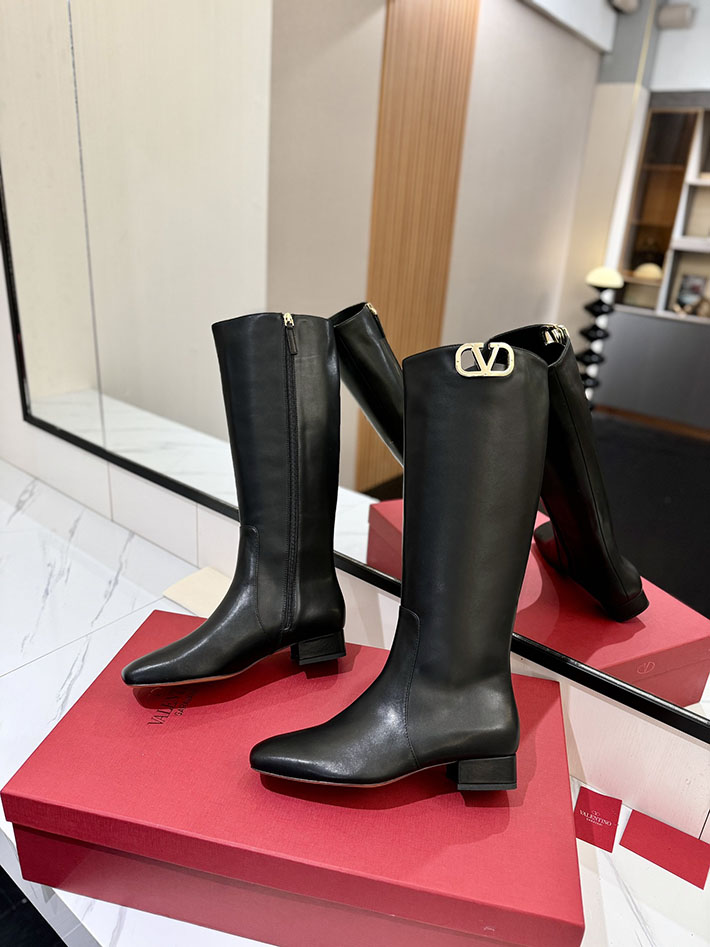 最高級ヴァレンティノスーパーコピー靴 ヴァレンティノブーツコピー VALENTINO ロングブーツ 流行り 2025 2412314 ブラック - 画像 (6)