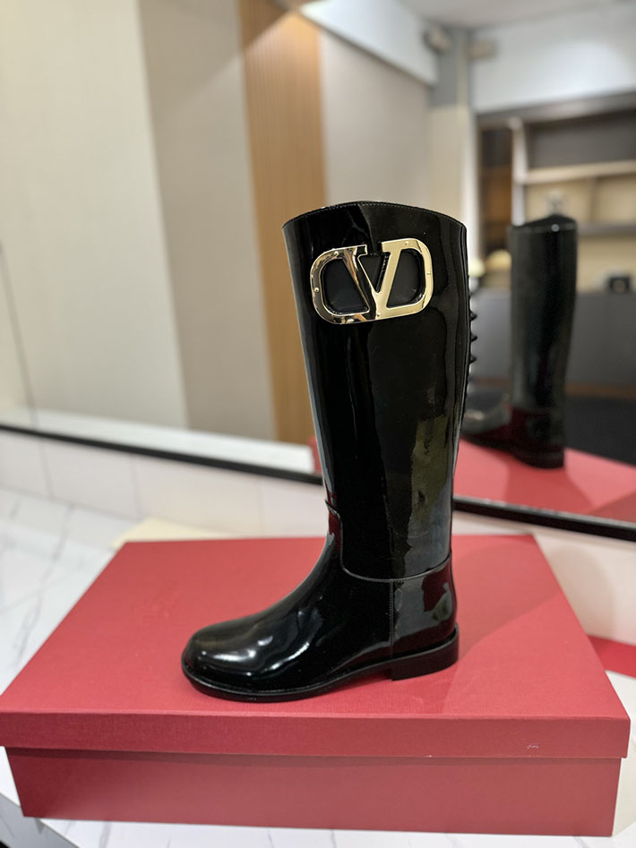 最高級ヴァレンティノスーパーコピー靴 ヴァレンティノブーツコピー VALENTINO 2024 ブーツを買うなら 40代 2025 2412316 ブラック - 画像 (7)