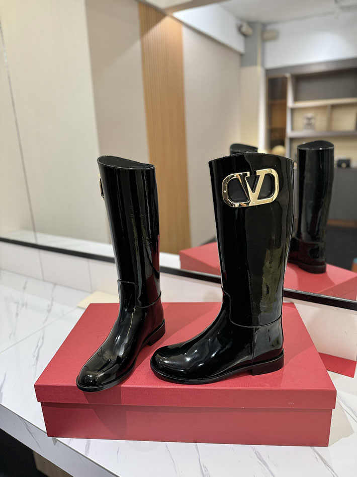 最高級ヴァレンティノスーパーコピー靴 ヴァレンティノブーツコピー VALENTINO 2024 ブーツを買うなら 40代 2025 2412316 ブラック - 画像 (5)