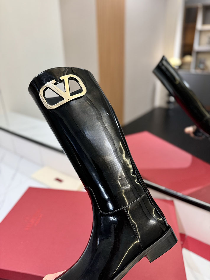 最高級ヴァレンティノスーパーコピー靴 ヴァレンティノブーツコピー VALENTINO 2024 ブーツを買うなら 40代 2025 2412316 ブラック - 画像 (4)
