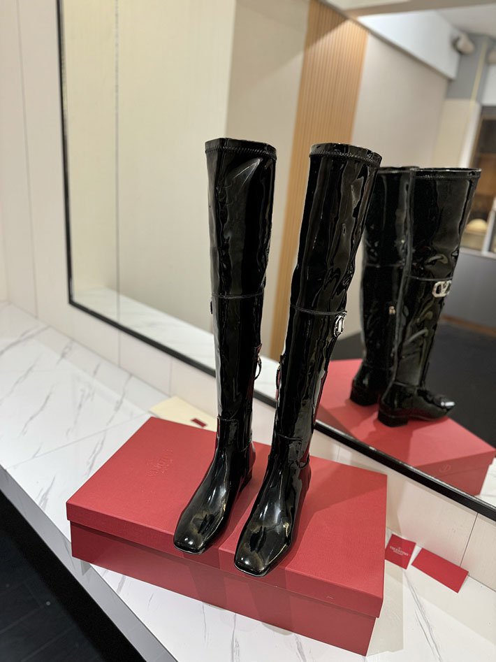 最高級ヴァレンティノスーパーコピー靴 ヴァレンティノブーツコピー VALENTINO レディース 今年 ブーツを 買う なら 2025 2412317 ブラック - 画像 (8)