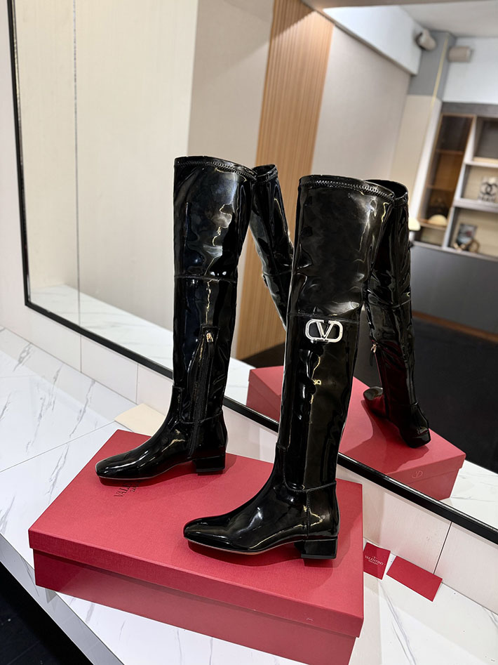 最高級ヴァレンティノスーパーコピー靴 ヴァレンティノブーツコピー VALENTINO レディース 今年 ブーツを 買う なら 2025 2412317 ブラック - 画像 (7)