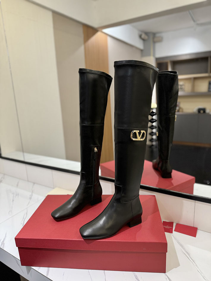 最高級ヴァレンティノスーパーコピー靴 ヴァレンティノブーツコピー VALENTINO レディース 今年 ブーツを 買う なら 2025 2412318 ブラック - 画像 (9)