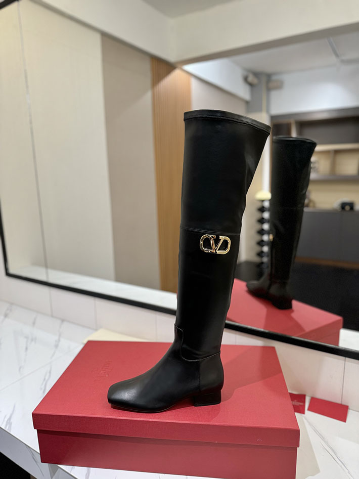 最高級ヴァレンティノスーパーコピー靴 ヴァレンティノブーツコピー VALENTINO レディース 今年 ブーツを 買う なら 2025 2412318 ブラック - 画像 (7)