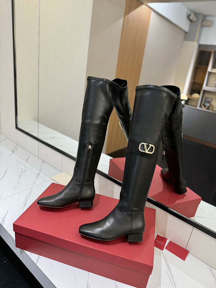 最高級ヴァレンティノスーパーコピー靴 ヴァレンティノブーツコピー VALENTINO レディース 今年 ブーツを 買う なら 2025 2412318 ブラック - 画像 (6)