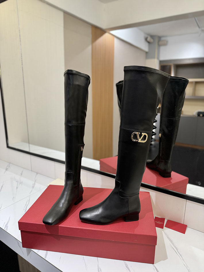 最高級ヴァレンティノスーパーコピー靴 ヴァレンティノブーツコピー VALENTINO レディース 今年 ブーツを 買う なら 2025 2412318 ブラック - 画像 (5)