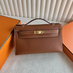 メイクボックス 化粧水も入る