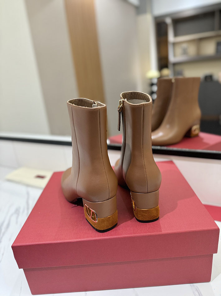最高級ヴァレンティノスーパーコピー靴 ヴァレンティノブーツコピー VALENTINO サイドゴアブーツ レディース 人気ブランド 2412362 ブラウン - 画像 (2)