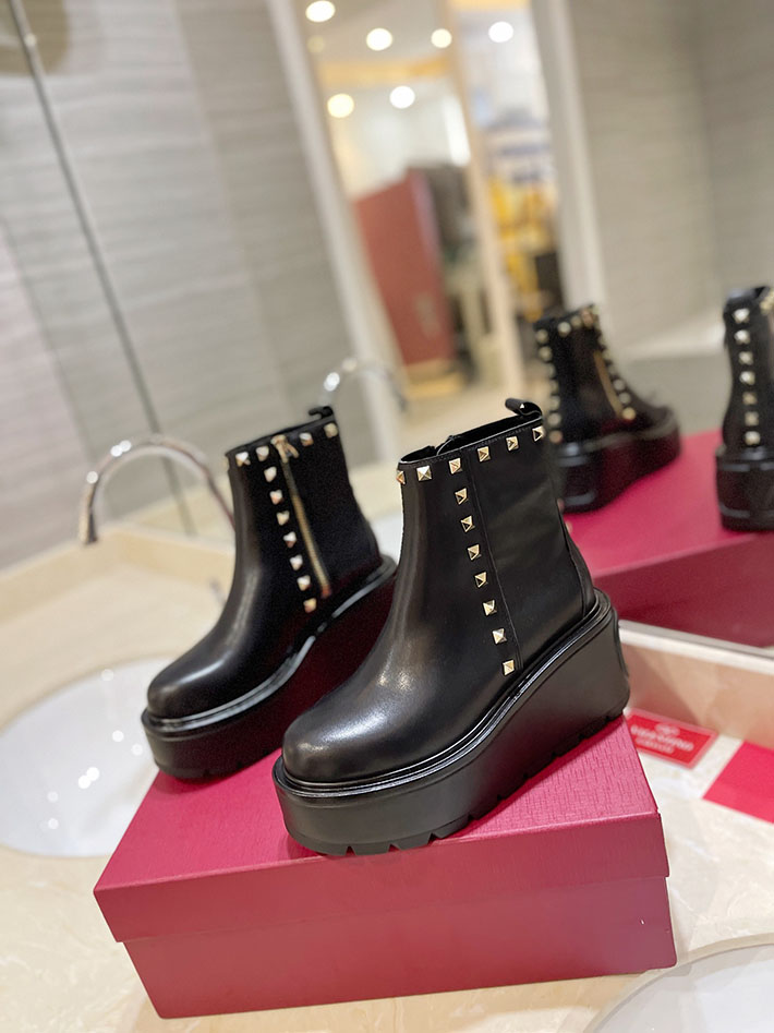 最高級ヴァレンティノスーパーコピー靴 ヴァレンティノブーツコピー VALENTINO サイドゴアブーツ レディース 歩きやすい 2412422 ブラック - 画像 (9)