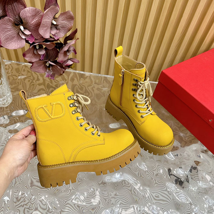最高級ヴァレンティノスーパーコピー靴 ヴァレンティノブーツコピー VALENTINO レースアップブーツ 歩きやすい 2412428 イエロー - 画像 (4)