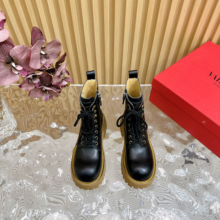 最高級ヴァレンティノスーパーコピー靴 ヴァレンティノブーツコピー VALENTINO レースアップブーツ 歩きやすい 2412429 ブラック - 画像 (7)