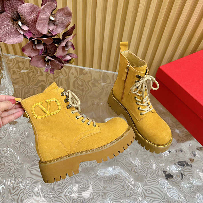最高級ヴァレンティノスーパーコピー靴 ヴァレンティノブーツコピー VALENTINO 編み上げブーツ レディース 歩きやすい 2412430 ベージュ - 画像 (3)