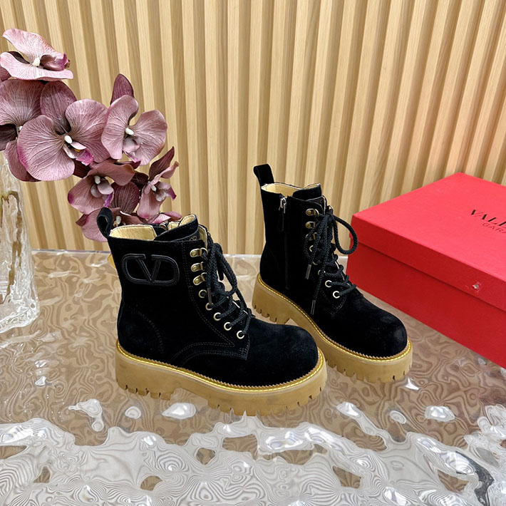 最高級ヴァレンティノスーパーコピー靴 ヴァレンティノブーツコピー VALENTINO 編み上げブーツ レディース 歩きやすい 2412431 ブラック - 画像 (3)