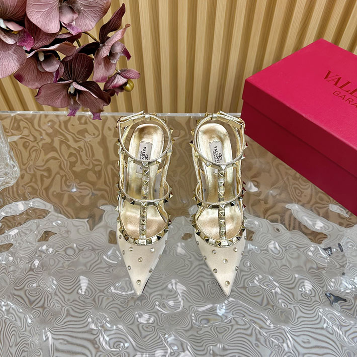 最高級ヴァレンティノスーパーコピー靴 ヴァレンティノサンダルコピー VALENTINO レディース サンダル 人気ブランド 2412434 ゴールド - 画像 (7)