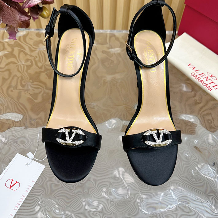 最高級ヴァレンティノスーパーコピー靴 ヴァレンティノサンダルコピー VALENTINO ローヒール レディース サンダル 2412439 ブラック - 画像 (5)