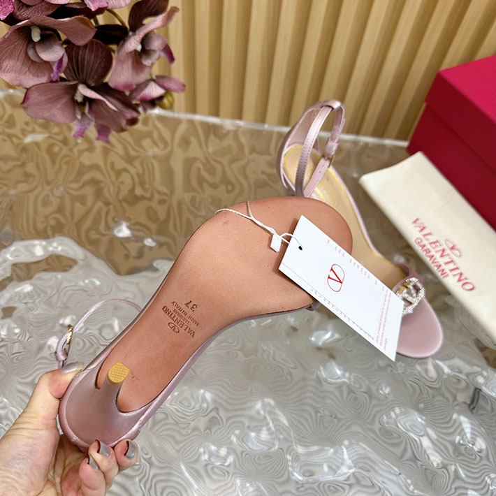 最高級ヴァレンティノスーパーコピー靴 ヴァレンティノサンダルコピー VALENTINO ローヒール レディース サンダル 2412440 ピンク - 画像 (2)