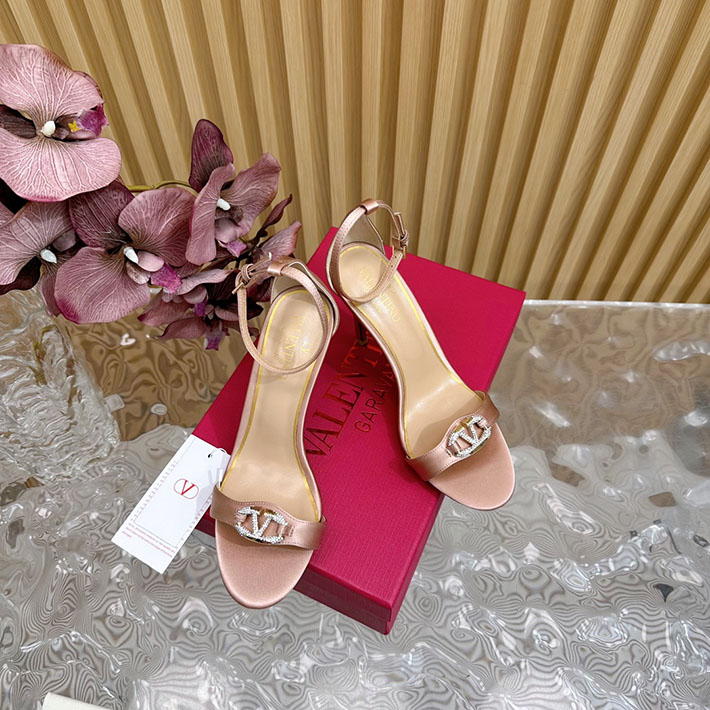最高級ヴァレンティノスーパーコピー靴 ヴァレンティノサンダルコピー VALENTINO ローヒール レディース サンダル 2412442 ピンク - 画像 (7)