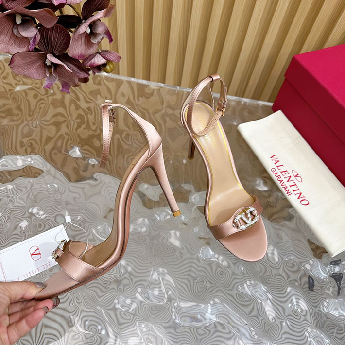 最高級ヴァレンティノスーパーコピー靴 ヴァレンティノサンダルコピー VALENTINO ローヒール レディース サンダル 2412442 ピンク - 画像 (3)