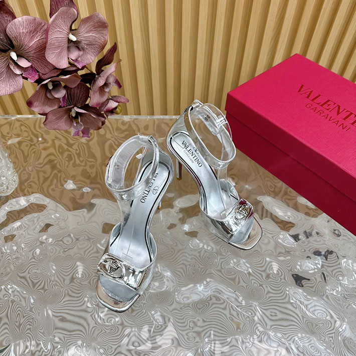 最高級ヴァレンティノスーパーコピー靴 ヴァレンティノサンダルコピー VALENTINO ローヒール レディース サンダル 2412443 シルバー - 画像 (5)