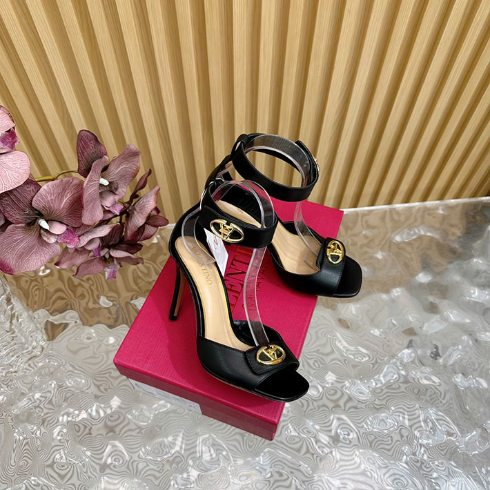 最高級ヴァレンティノスーパーコピー靴 ヴァレンティノサンダルコピー VALENTINO ローヒール レディース サンダル 2412445 ブラック - 画像 (9)
