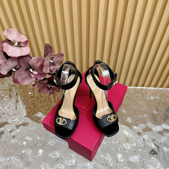 最高級ヴァレンティノスーパーコピー靴 ヴァレンティノサンダルコピー VALENTINO ローヒール レディース サンダル 2412445 ブラック - 画像 (7)