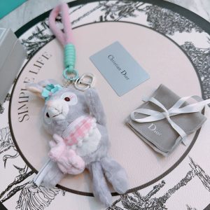 ディオール チャーム ノベルティ 使い方
