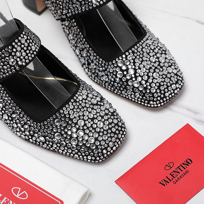 最高級ヴァレンティノスーパーコピー靴 ヴァレンティノサンダルコピー VALENTINO ヒール サンダル 歩きやすい 2412474 ホワイト ブラック - 画像 (9)
