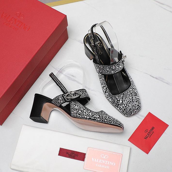 最高級ヴァレンティノスーパーコピー靴 ヴァレンティノサンダルコピー VALENTINO ヒール サンダル 歩きやすい 2412474 ホワイト ブラック - 画像 (7)