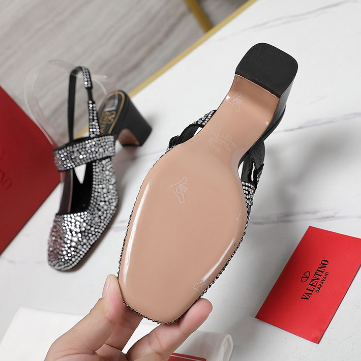 最高級ヴァレンティノスーパーコピー靴 ヴァレンティノサンダルコピー VALENTINO ヒール サンダル 歩きやすい 2412474 ホワイト ブラック - 画像 (4)