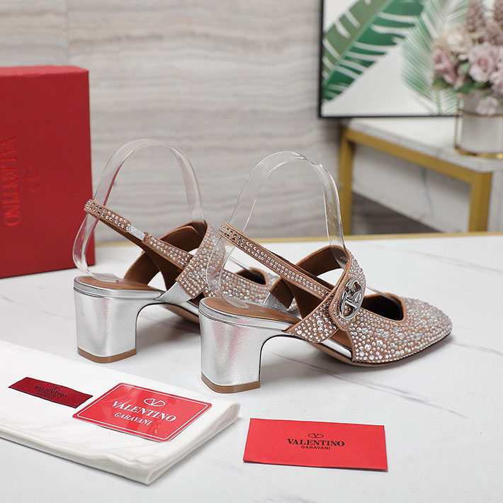 最高級ヴァレンティノスーパーコピー靴 ヴァレンティノサンダルコピー VALENTINO ヒール サンダル 歩きやすい 2412475 ホワイト ピンク - 画像 (9)