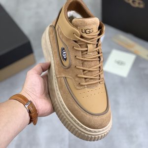 UGG 今年の 流行