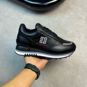 おしゃれ スニーカー メンズ 40代