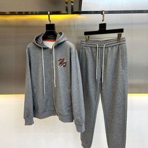 ユニクロ スウェット セットアップ 新作