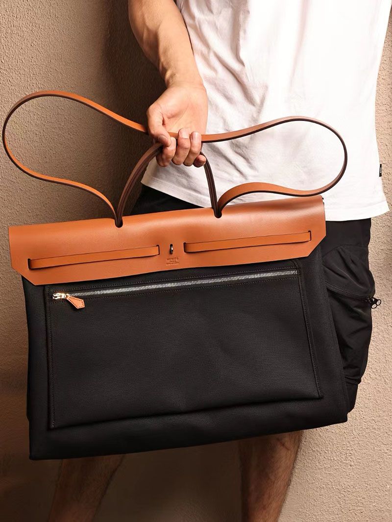 エルメス エールバッグ50 メンズ HERMES エールバッグジップGM ゴールド ヴァッシュハンター/トワルアッシュ シルバー金具 2412794 - 画像 (4)
