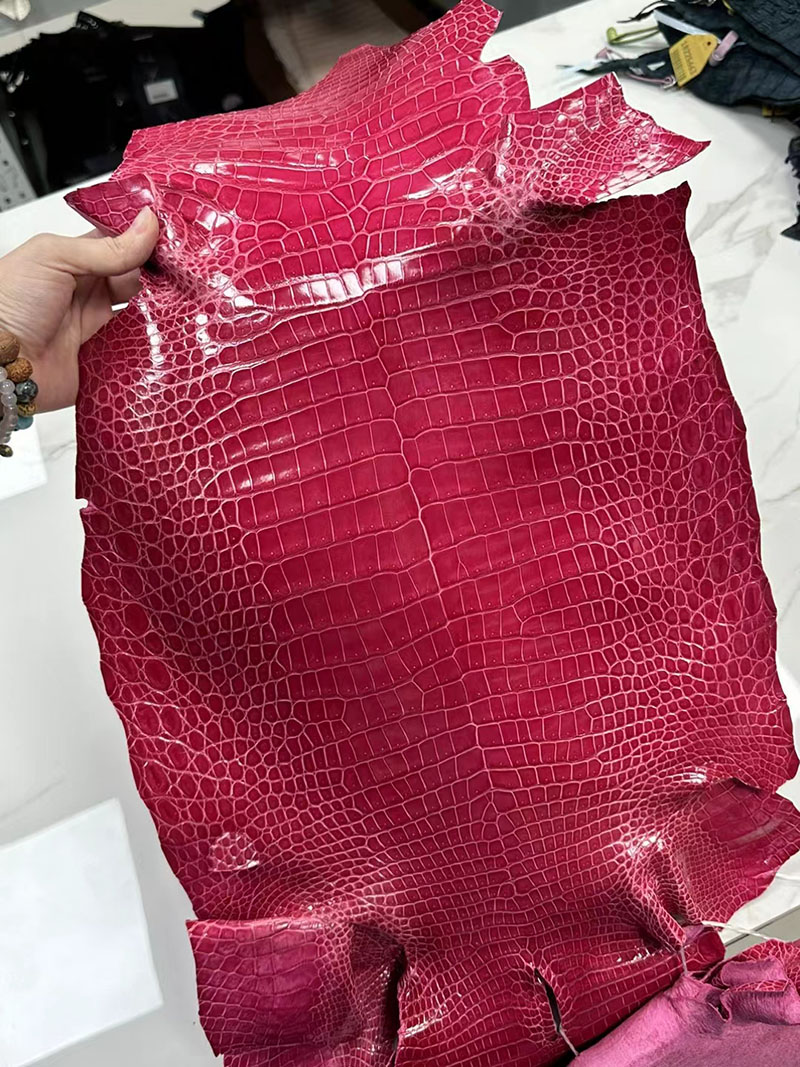 エルメス 革 最高級素材 クロコダイル ポロサスマット フューシャピンク FUCHSIA(5J) シャイニー 2412812 - 画像 (4)