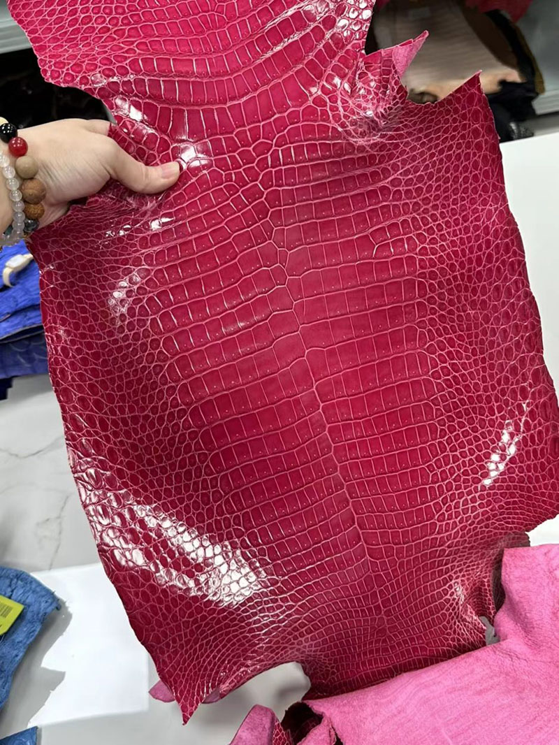 エルメス 革 最高級素材 クロコダイル ポロサスマット フューシャピンク FUCHSIA(5J) シャイニー 2412812 - 画像 (3)