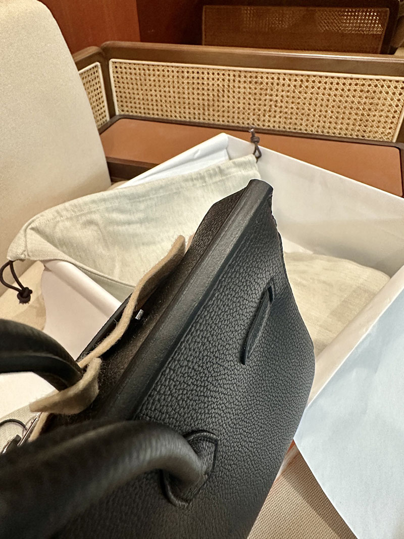 バーキン風バッグ 持ってる人 エルメス HERMES バーキン25 黒 ブラック トゴ シルバー金具 2412837 - 画像 (12)