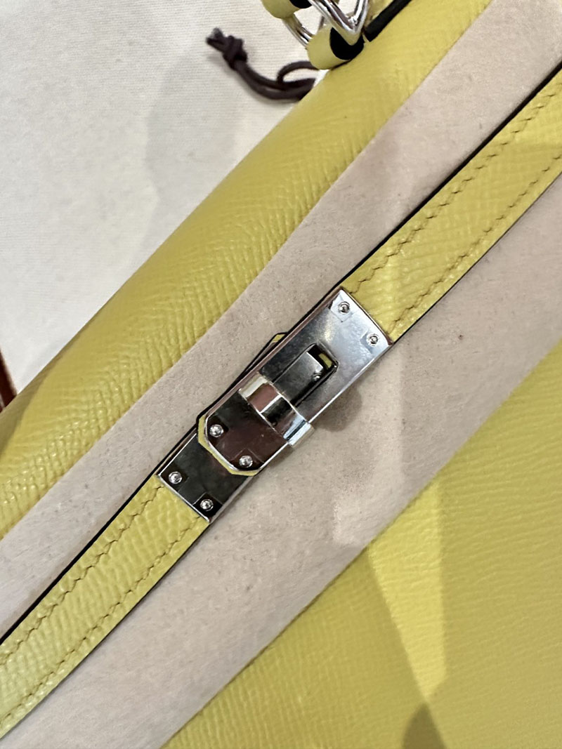 ケリー25 外縫い 定価 エルメス HERMES ケリー25 外縫い ジョーヌナプル ヴォーエプソン シルバー金具 2412859 - 画像 (9)