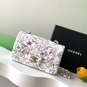 シャネル マトラッセ 定価