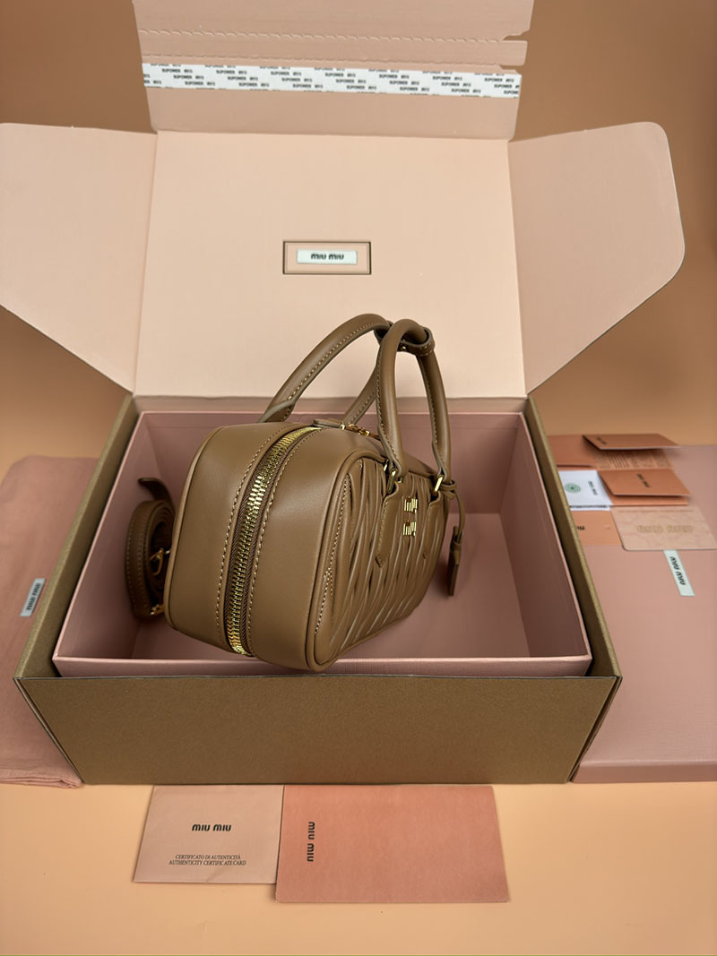 MiuMiu アルカディ マテラッセレザー バッグ キャメル 5BB148_N88_F098L_V_OON ゴールド金具 miumiu バッグ安い - 画像 (9)