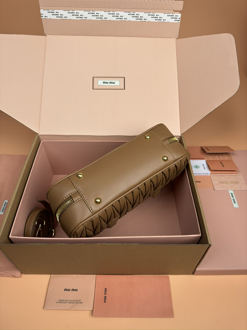 MiuMiu アルカディ マテラッセレザー バッグ キャメル 5BB148_N88_F098L_V_OON ゴールド金具 miumiu バッグ安い - 画像 (6)