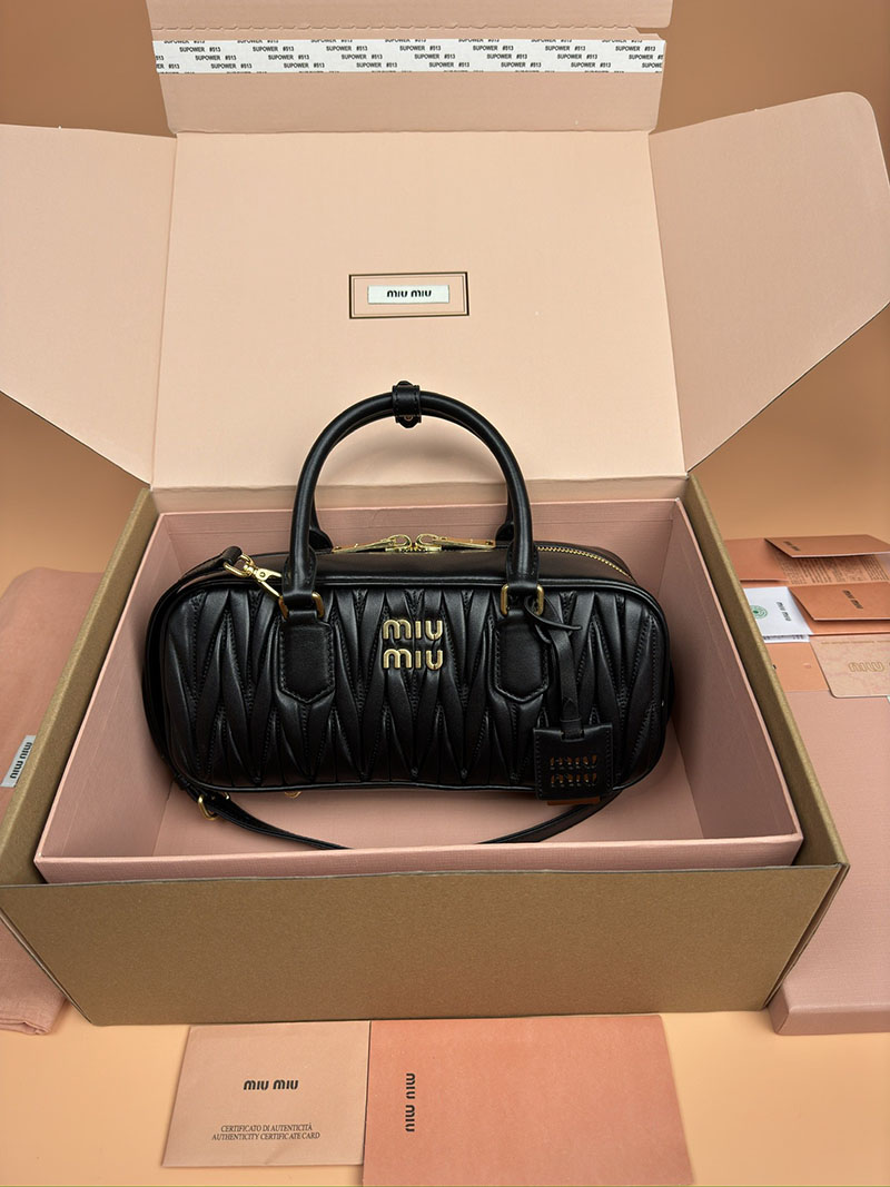MiuMiu アルカディ マテラッセレザー バッグ ブラック 5BB148_N88_F0002_V_OON ゴールド金具 miumiu バッグ安い - 画像 (2)